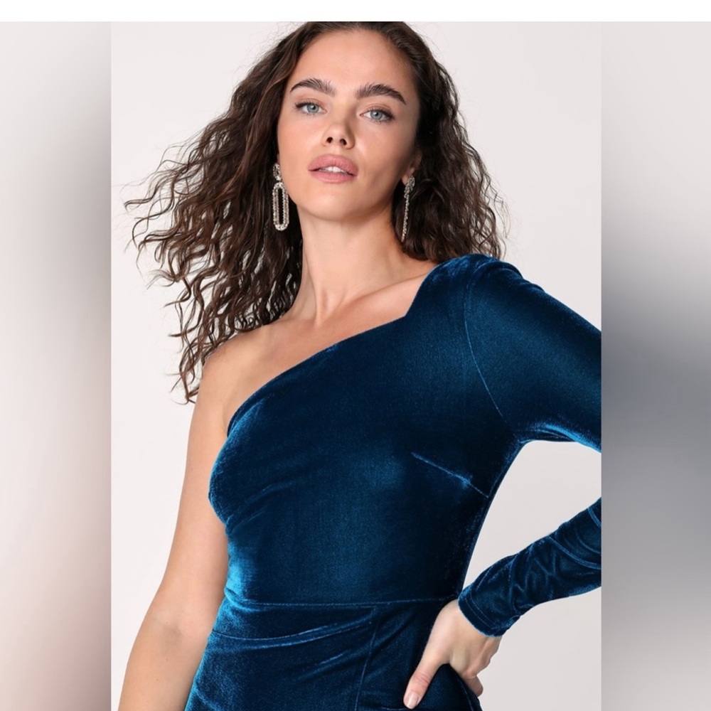 Lulu's Blue Asymmetrical Ruched Cocktail Gown